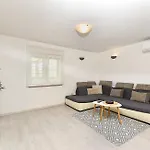 House Igor 2401