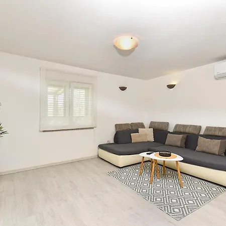 House Igor 2401